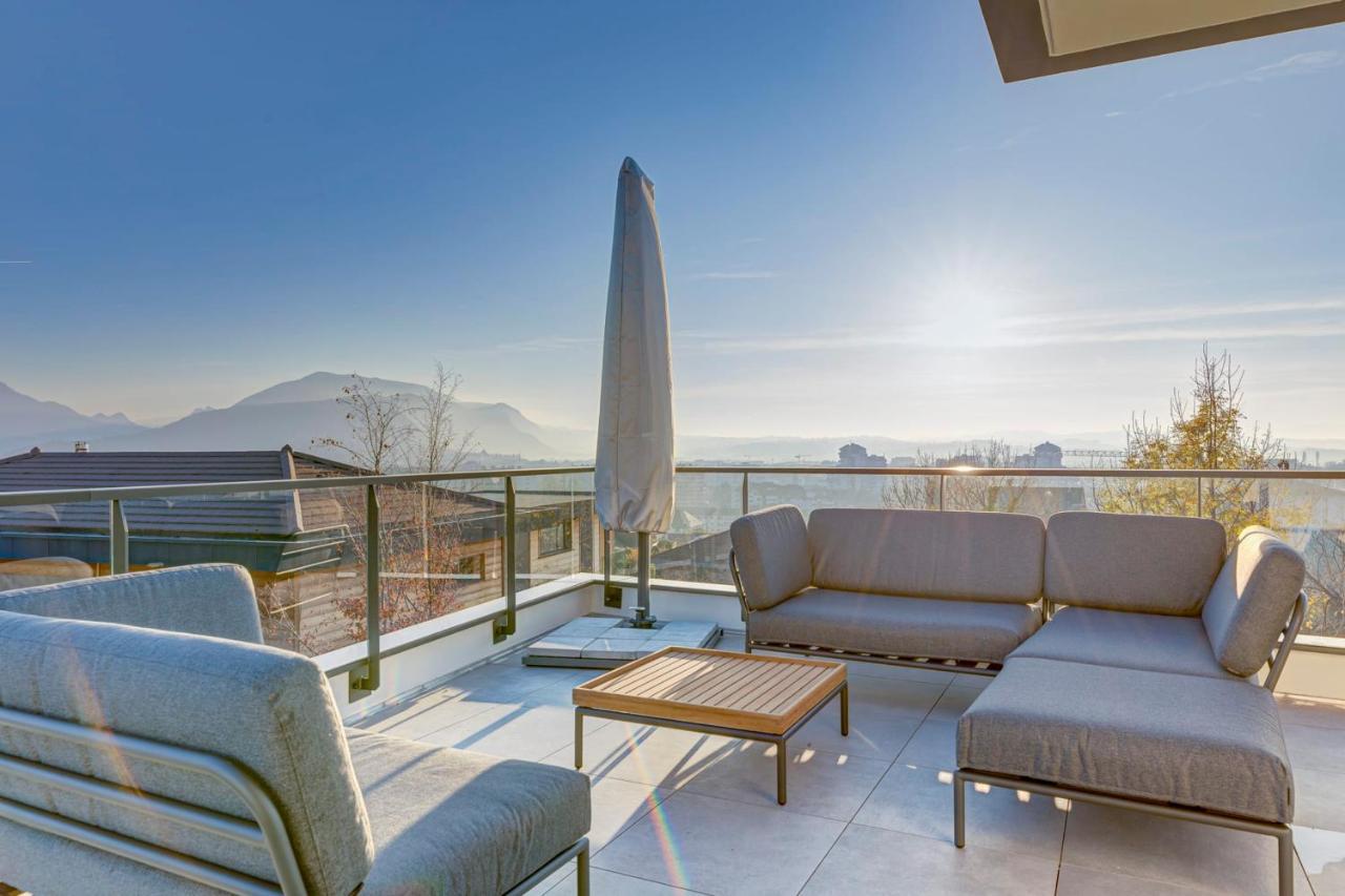 Serenity - 3 bedroom top floor apartment parking&lake view terrace Annecy Buitenkant foto