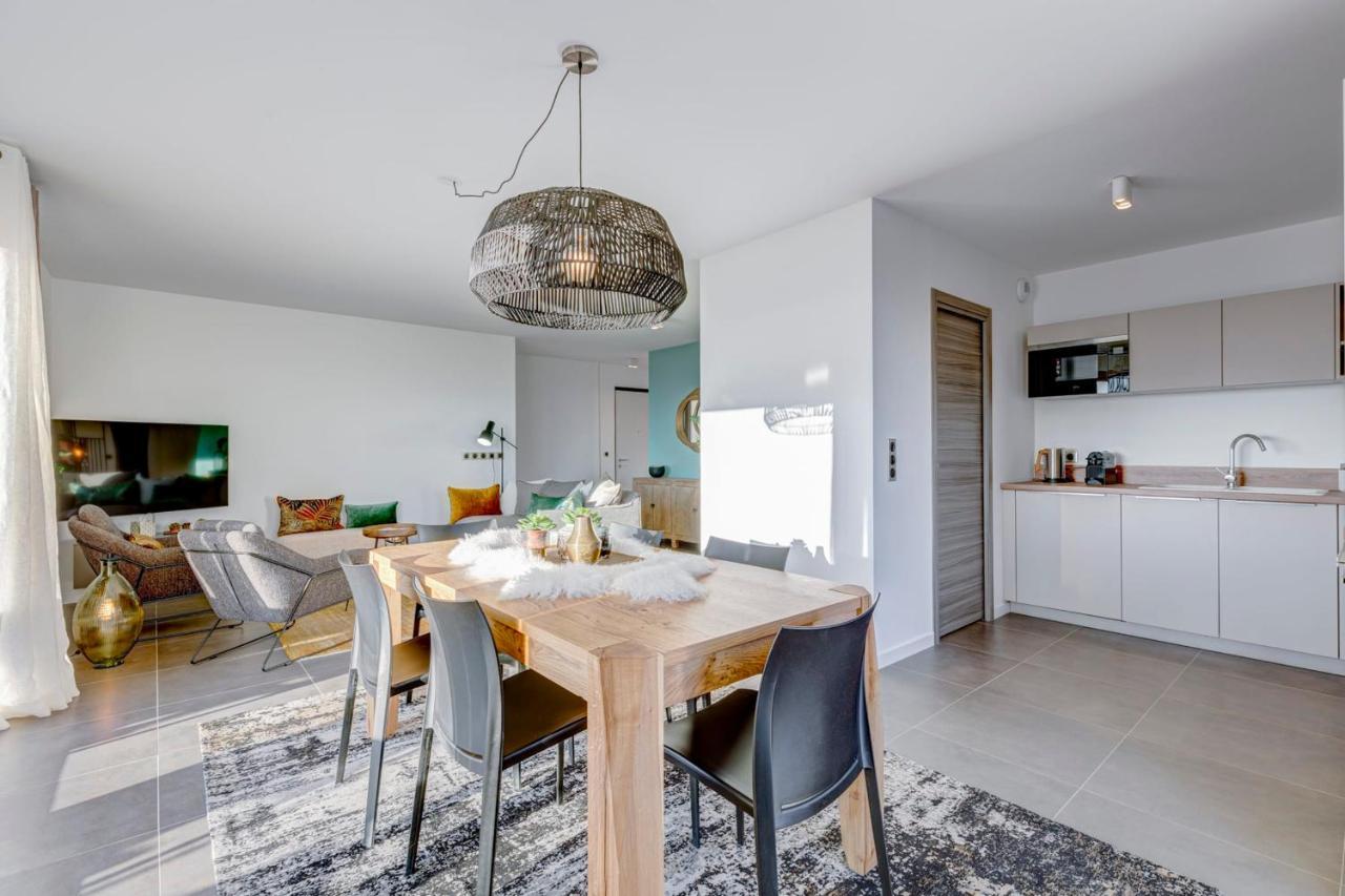 Serenity - 3 bedroom top floor apartment parking&lake view terrace Annecy Buitenkant foto