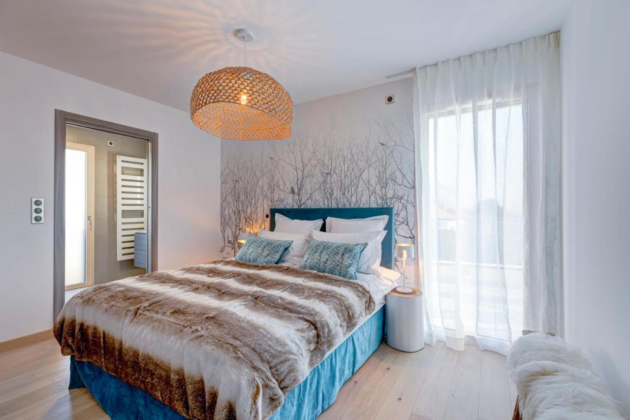 Serenity - 3 bedroom top floor apartment parking&lake view terrace Annecy Buitenkant foto