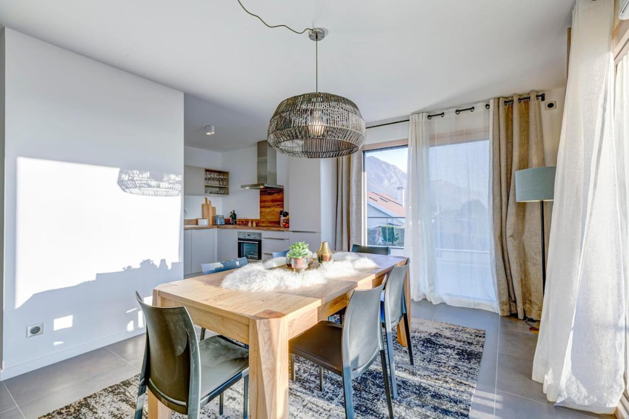 Serenity - 3 bedroom top floor apartment parking&lake view terrace Annecy Buitenkant foto